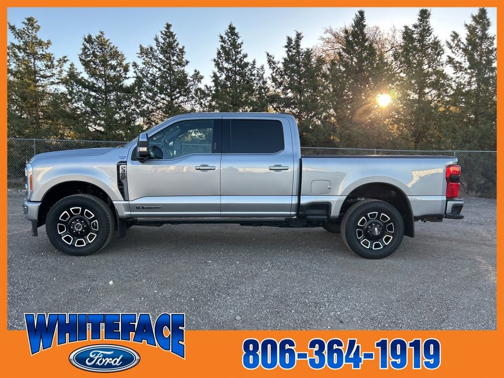 Used 2023 Ford F350 Platinum w/ FX4 Off-Road Package image 3