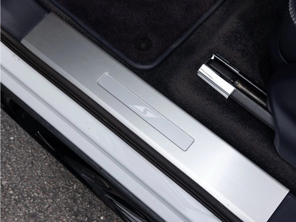 Used 2023 Bentley Bentayga image 27