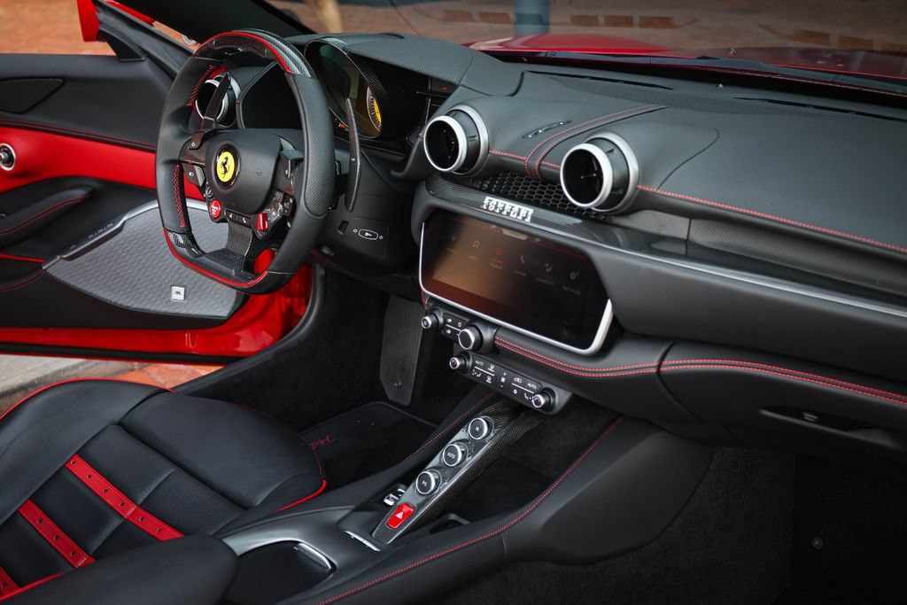 Used 2022 Ferrari Portofino M RWD image 41