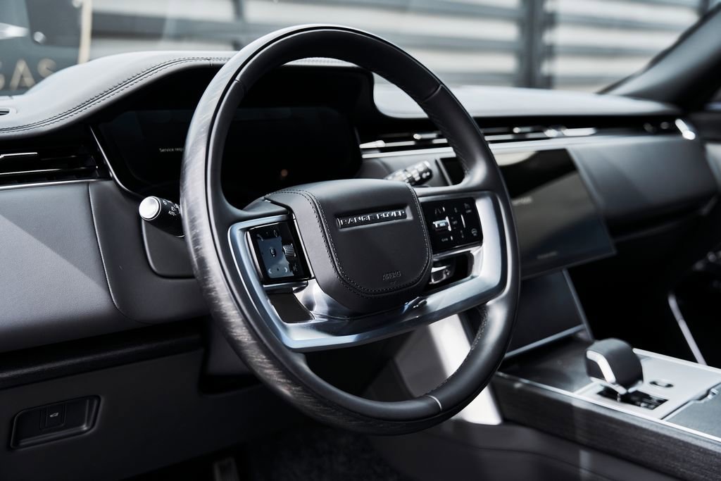 Used 2025 Land Rover Range Rover SE AWD/4WD image 35