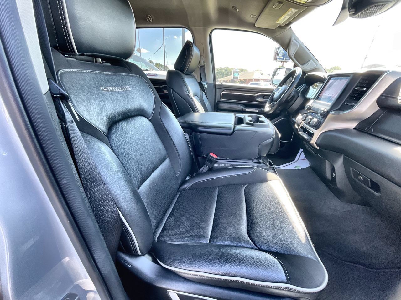 Used 2022 RAM 1500 Laramie AWD/4WD image 26