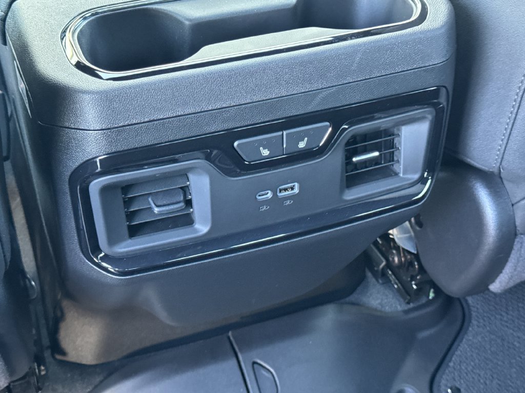 New 2026 GMC Sierra 2500 AT4 w/ AT4 Premium Plus Package AWD/4WD image 13