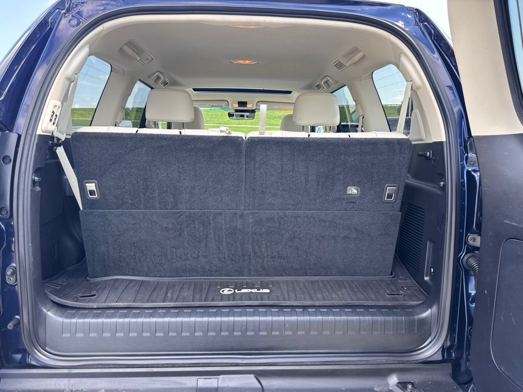 Used 2022 Lexus GX 460 Luxury w/ Sport Design Package AWD/4WD image 38
