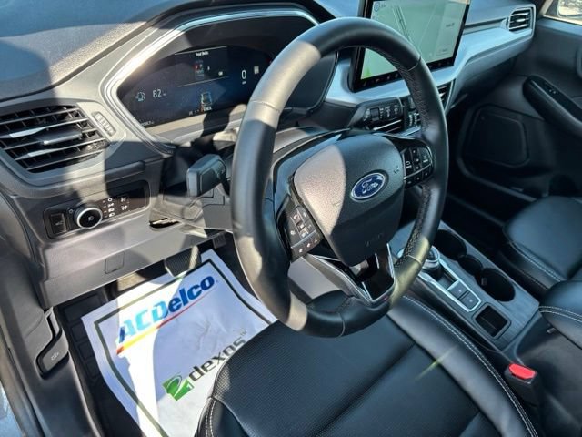 Used 2025 Ford Escape Platinum AWD/4WD image 13