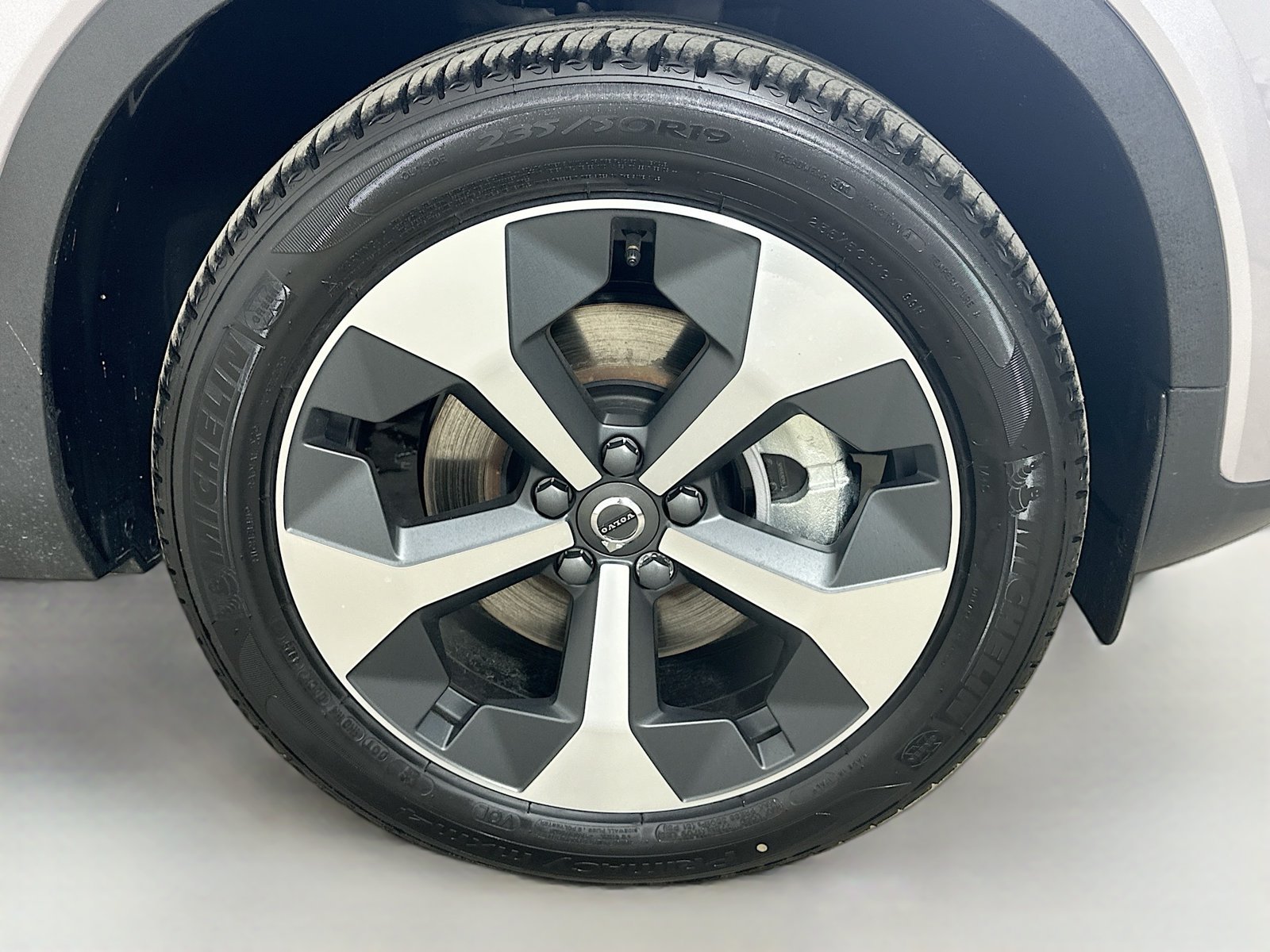 New 2026 Volvo XC40 B5 Core w/ Protection Package Premier AWD/4WD image 10