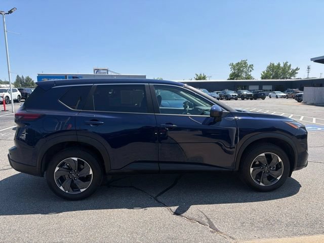 Used 2026 Nissan Rogue SV AWD/4WD image 5