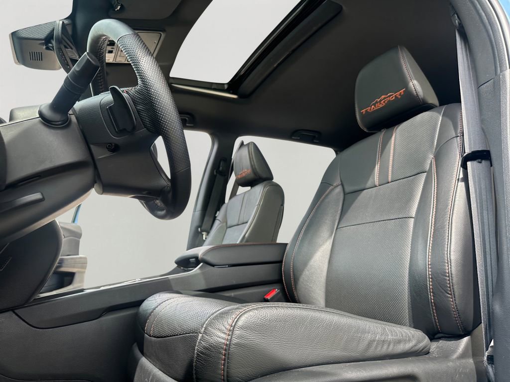 Certified 2025 Honda Passport TrailSport image 24