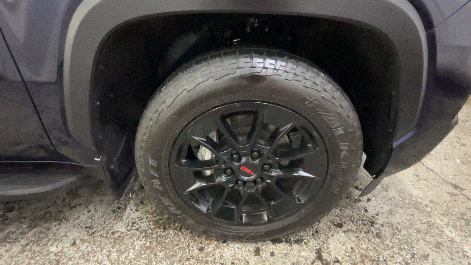 Used 2025 Toyota Sequoia Limited w/ TRD Off-Road Package AWD/4WD image 18