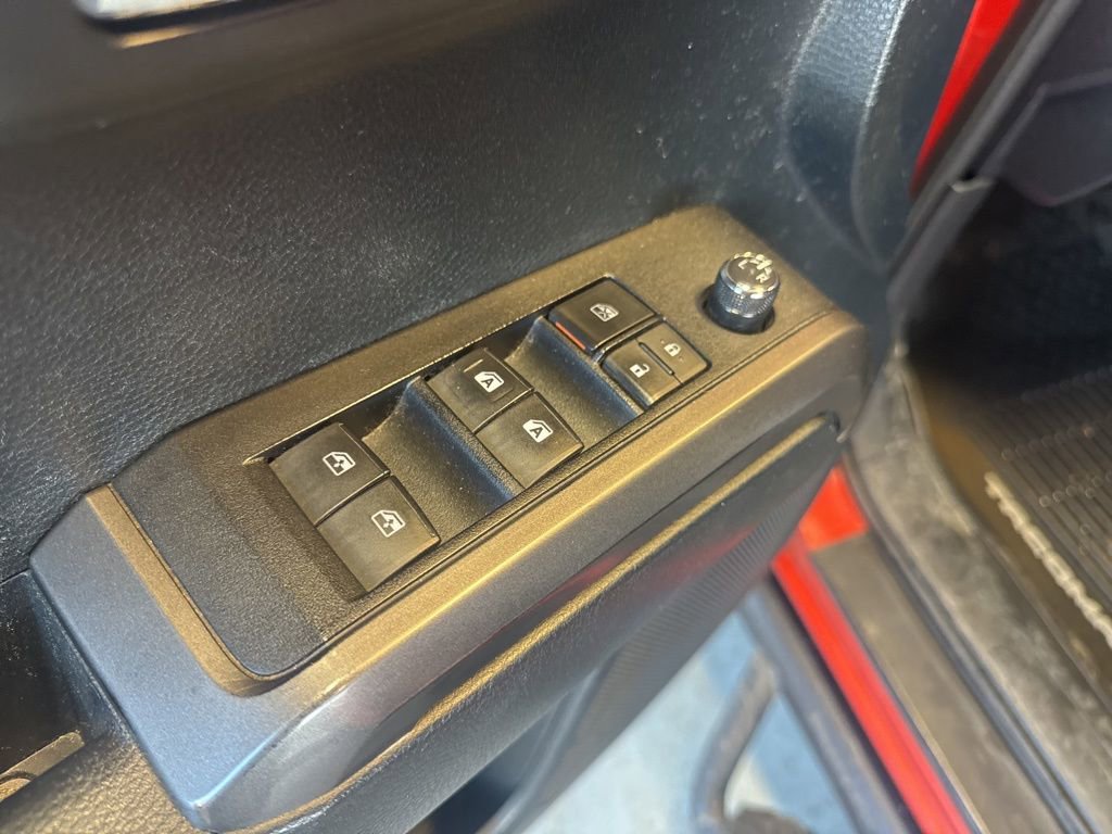 Used 2016 Toyota Tacoma TRD Sport w/ Towing Package image 10