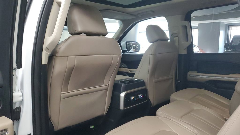 Used 2024 Ford Expedition Max Limited image 20