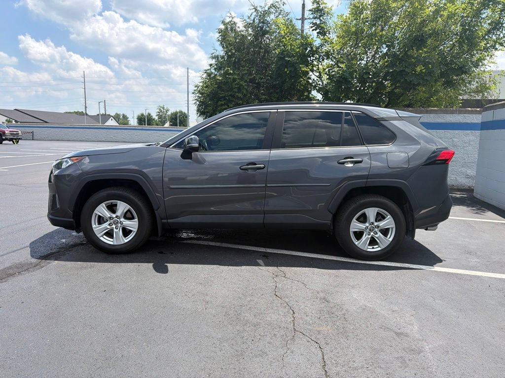 Used 2021 Toyota RAV4 XLE w/ Convenience Package AWD/4WD image 2