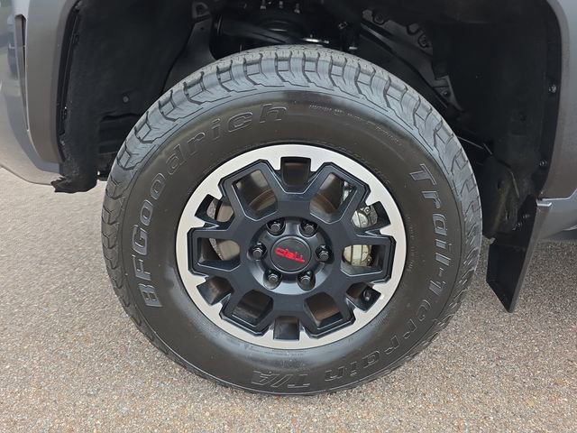 Used 2024 Toyota Tacoma TRD Off-Road image 9