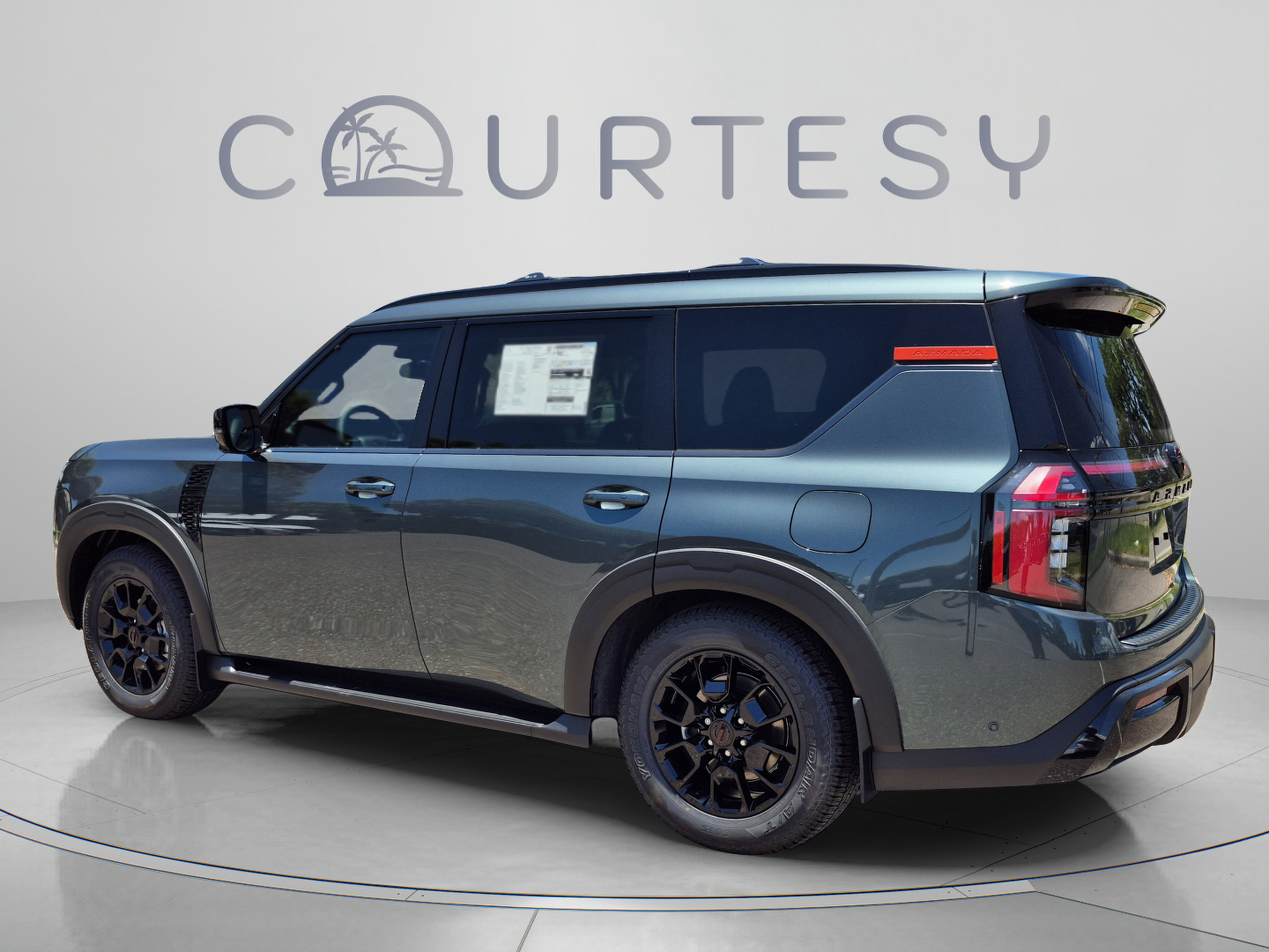 New 2026 Nissan Armada PRO-4X w/ Captain's Chari Seat Package AWD/4WD image 4