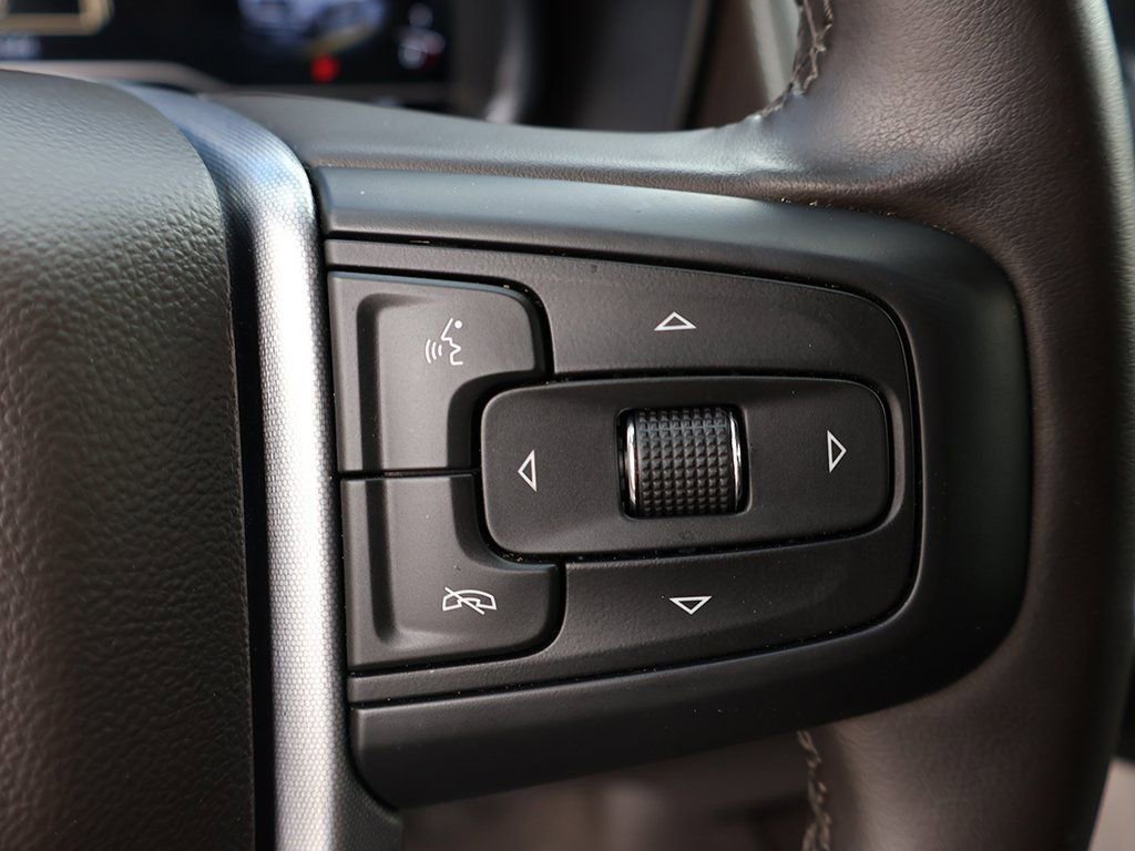 Used 2024 GMC Yukon SLT w/ SLT Luxury Package RWD image 45