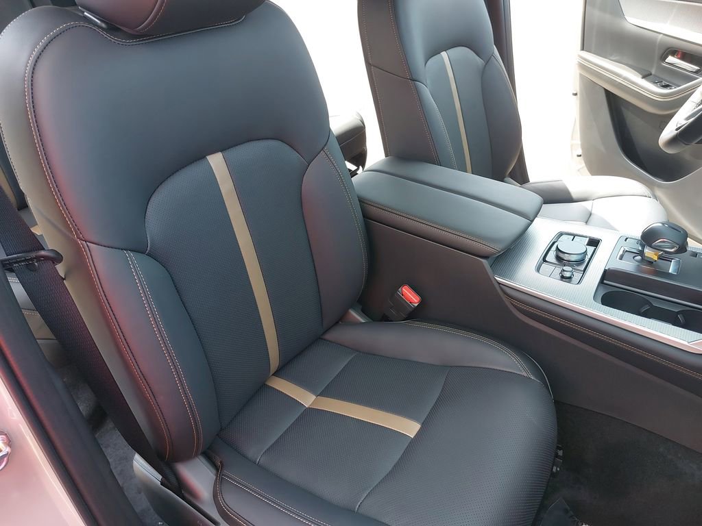 New 2025 MAZDA CX-90 Plug-In Hybrid w/ Premium Plus AWD/4WD image 10