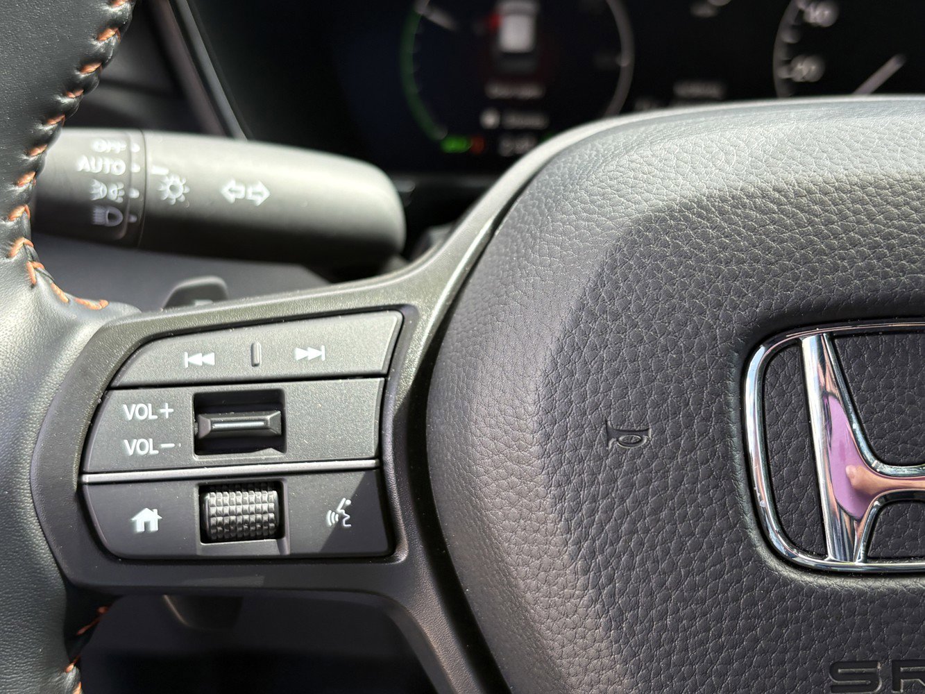 Certified 2025 Honda CR-V Sport-L image 17