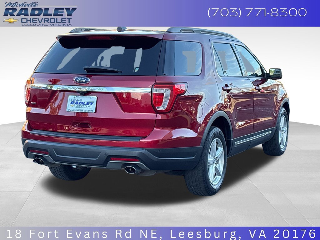 Used 2018 Ford Explorer XLT FWD image 6