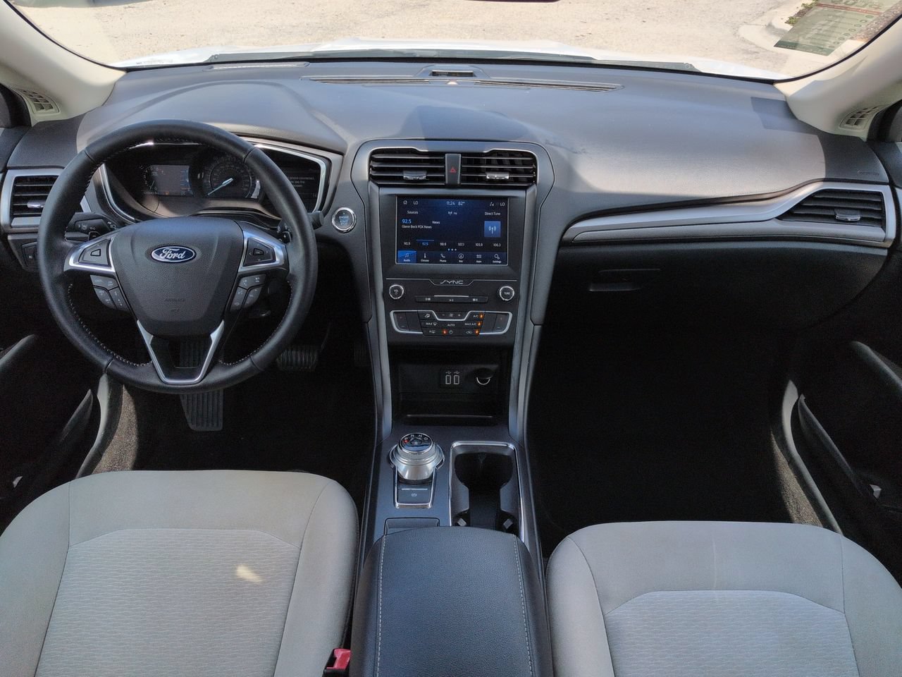 Used 2019 Ford Fusion SE w/ Equipment Group 151A FWD image 15
