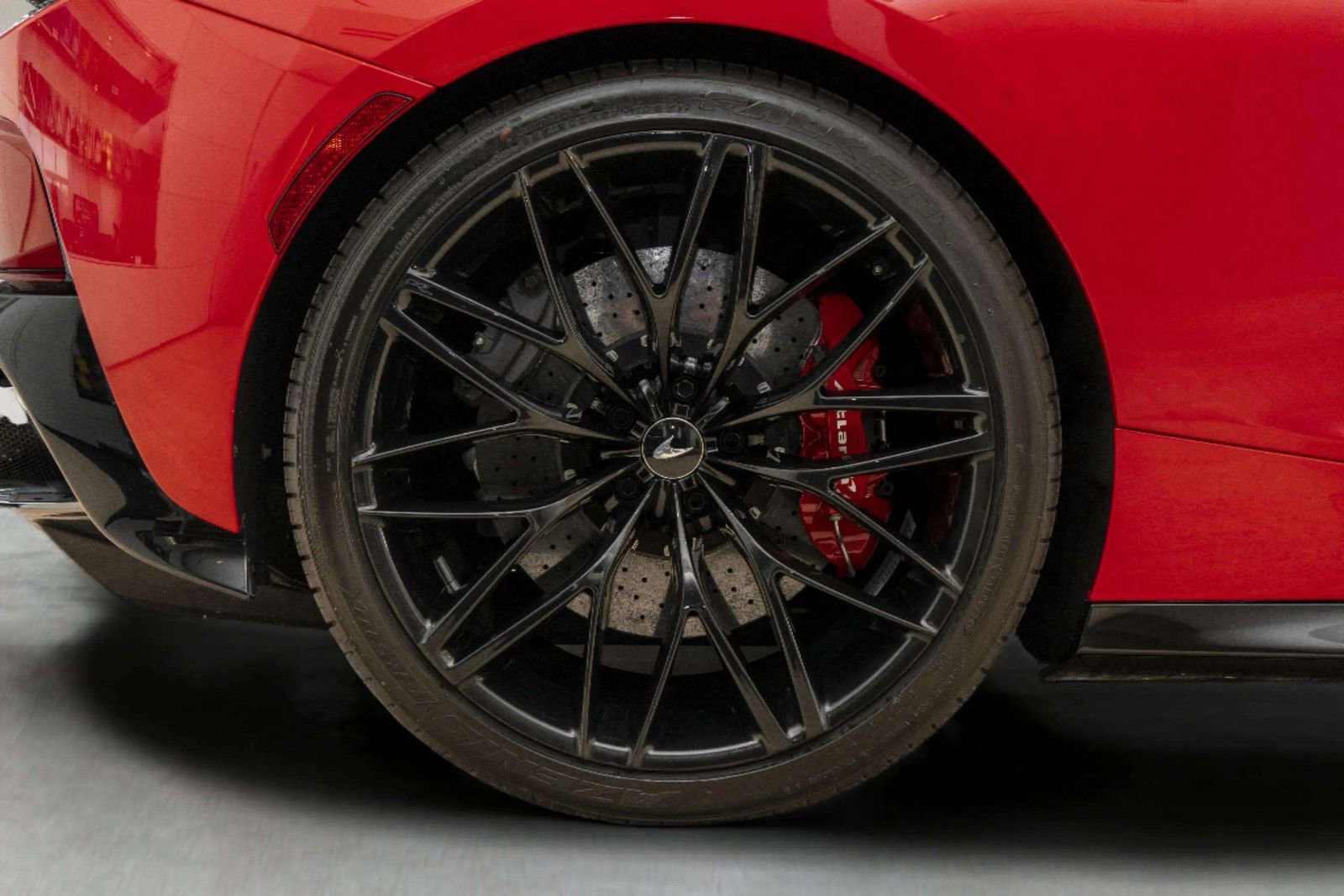 Used 2022 McLaren GT RWD image 34