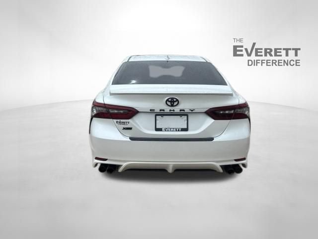 Used 2023 Toyota Camry XSE FWD image 6
