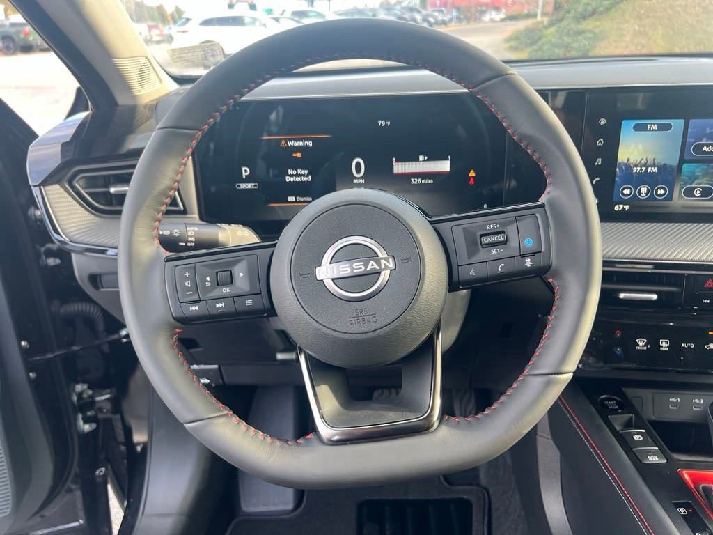 Used 2025 Nissan Kicks SR image 16