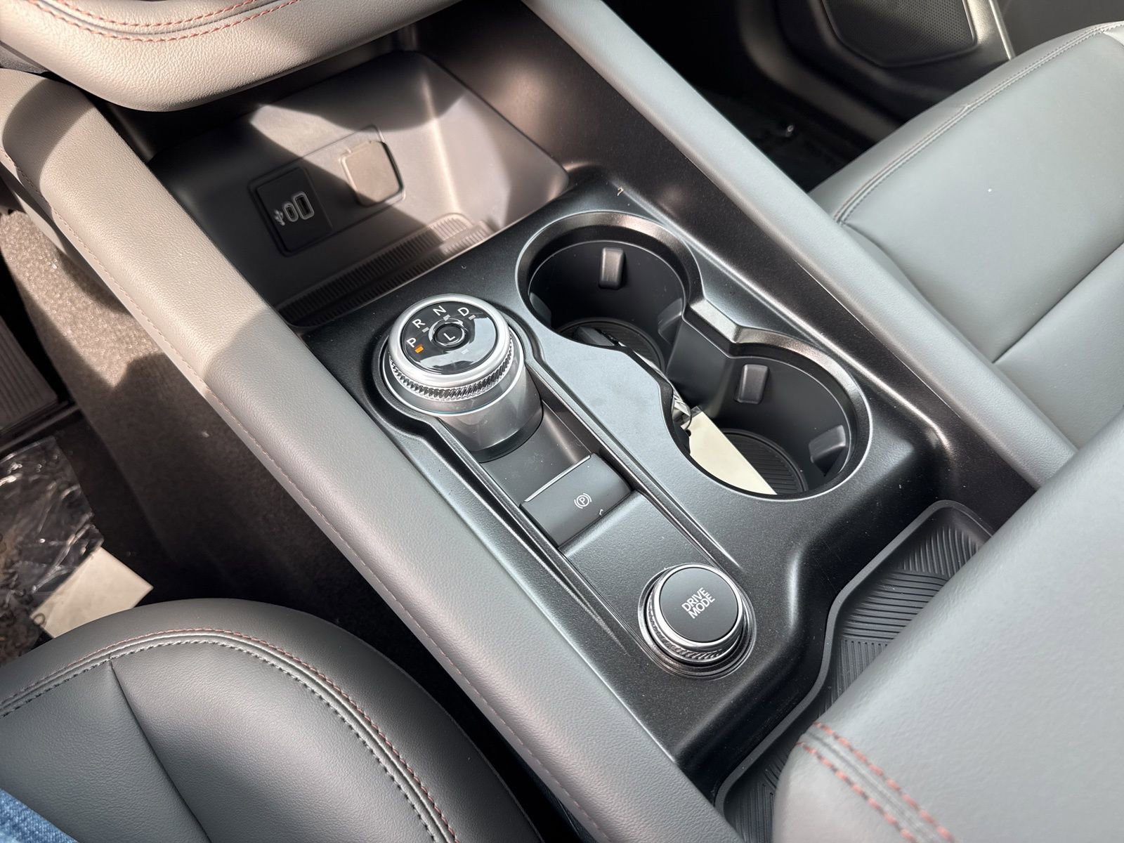 New 2026 Ford Explorer Active w/ Active Comfort Package image 30