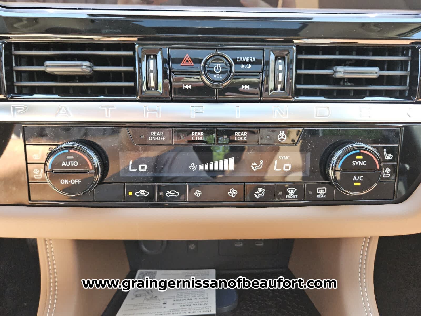 New 2026 Nissan Pathfinder Platinum FWD image 10