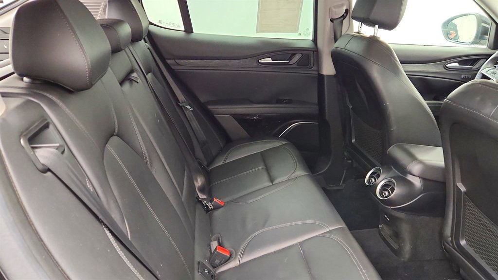Used 2019 Alfa Romeo Stelvio RWD image 21