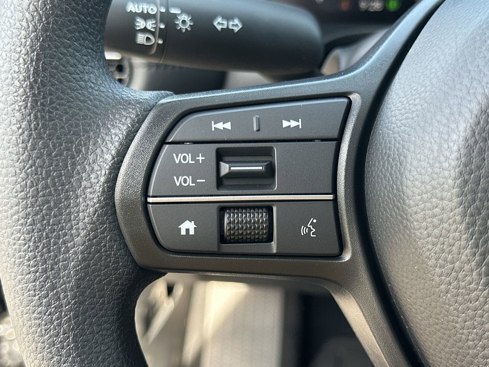 Certified 2026 Honda HR-V LX image 18