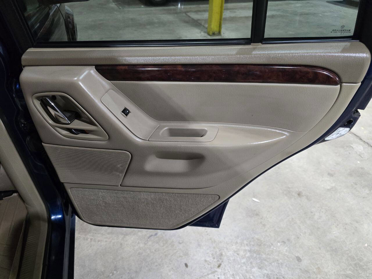 Used 2002 Jeep Grand Cherokee Limited image 34