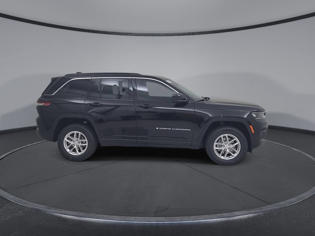 New 2026 Jeep Grand Cherokee Laredo X AWD/4WD image 17
