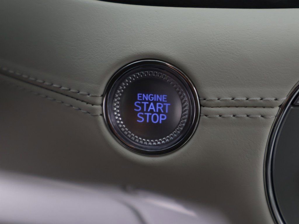 Used 2025 Genesis G90 3.5T image 53