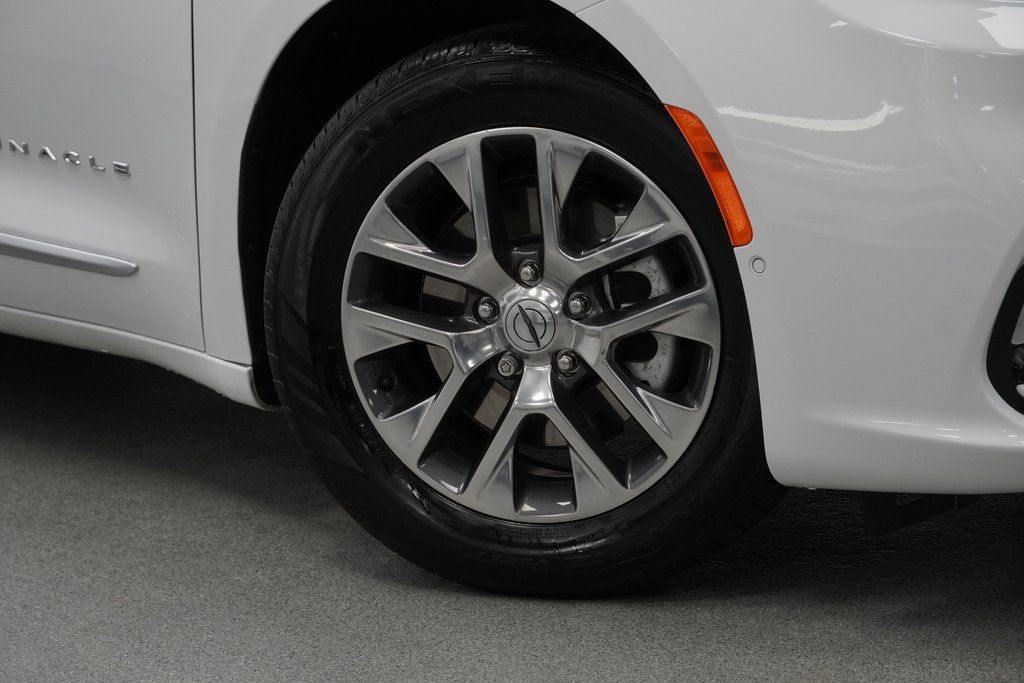 Certified 2021 Chrysler Pacifica Pinnacle image 4