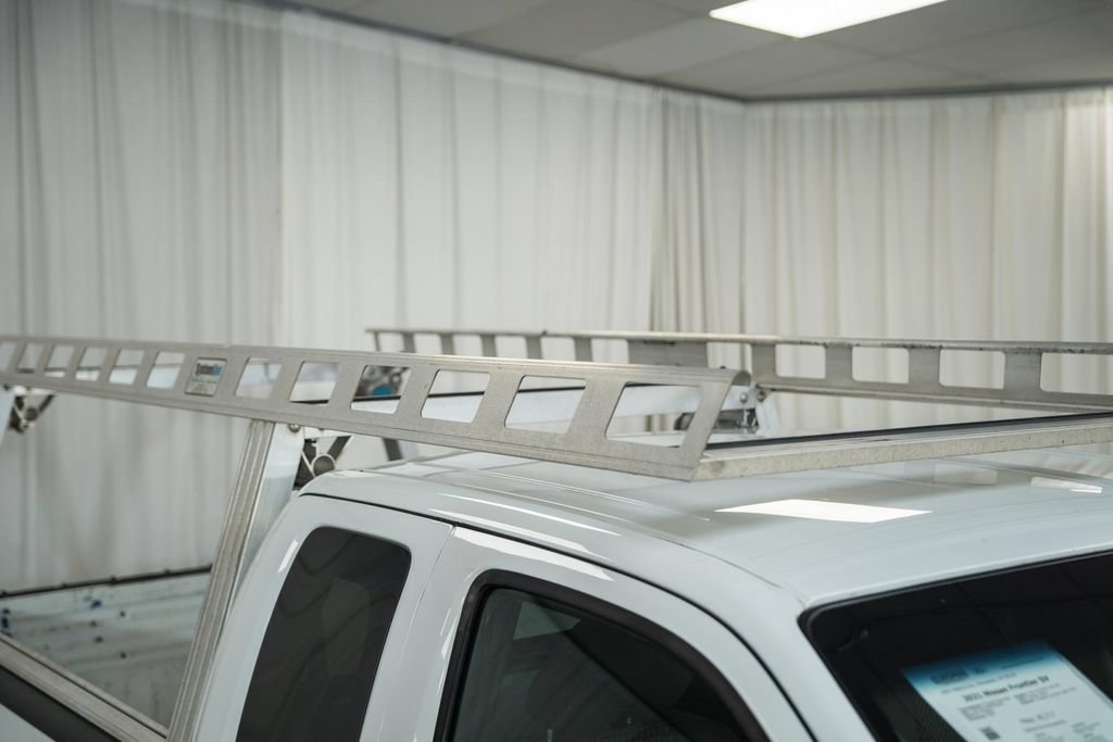 Used 2021 Nissan Frontier SV RWD image 15