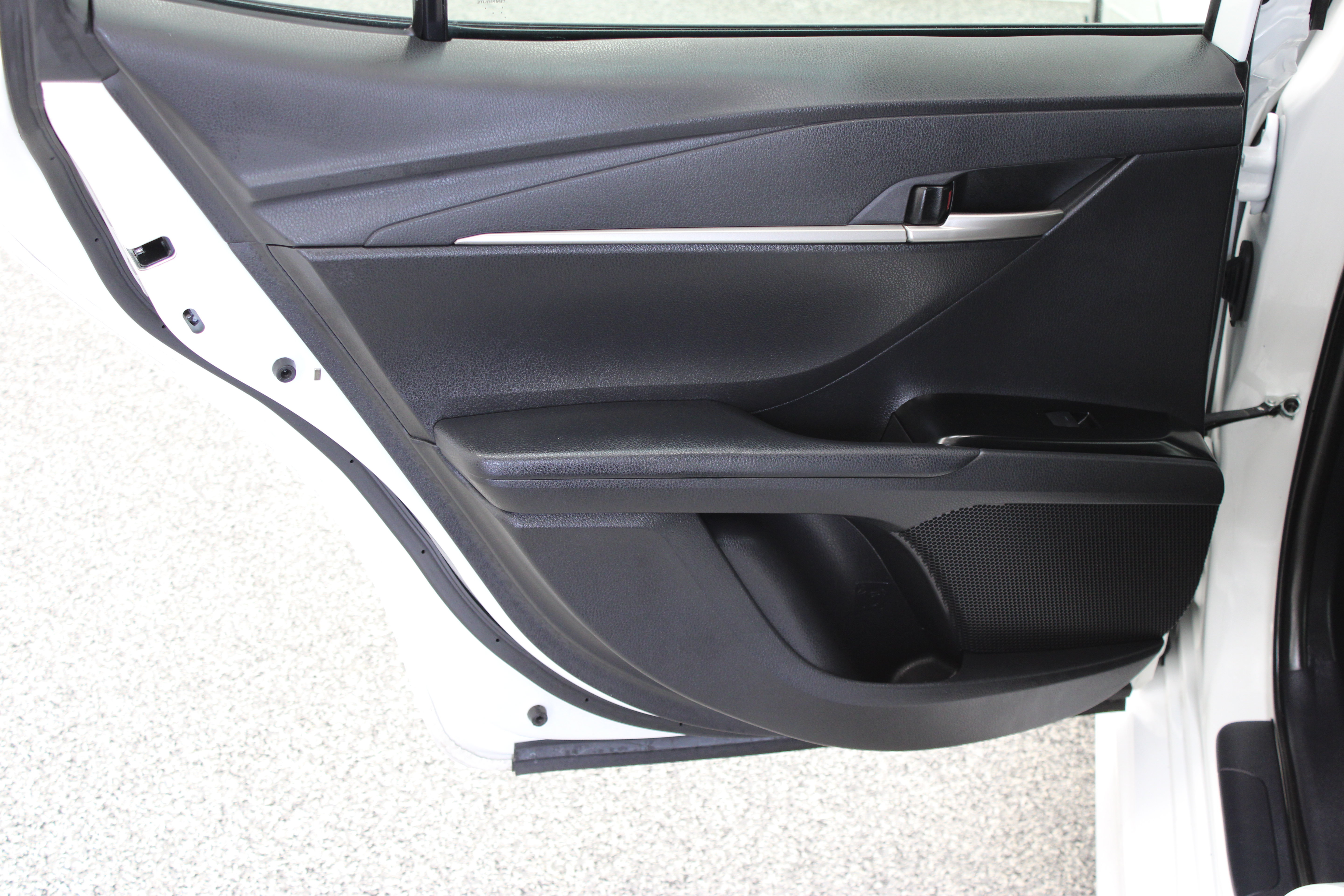 Used 2025 Toyota Camry SE FWD image 26