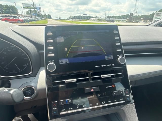 Used 2019 Toyota Avalon Limited FWD image 21