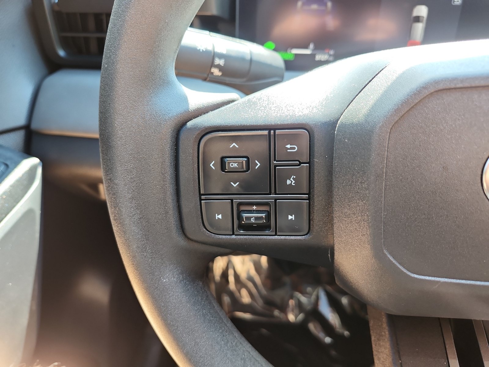 Used 2026 Toyota RAV4 LE AWD/4WD image 24