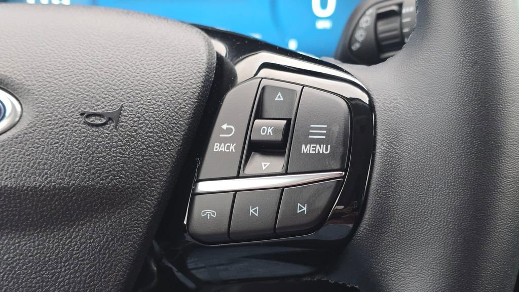 Used 2025 Ford Escape Platinum image 27