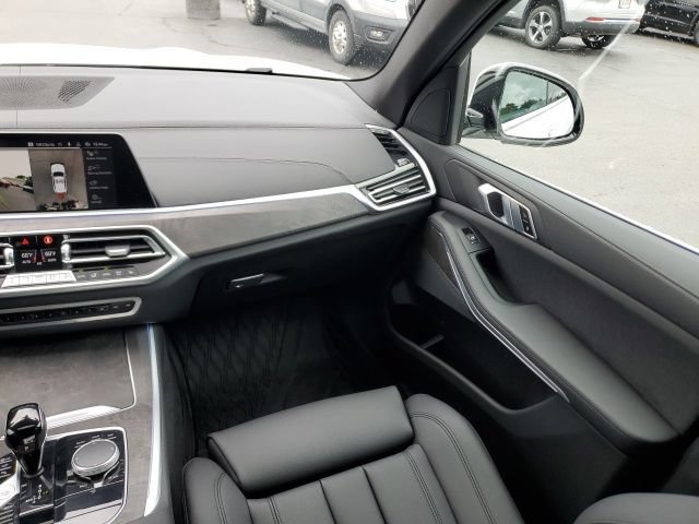 Used 2022 BMW X5 xDrive40i w/ Premium Package AWD/4WD image 16