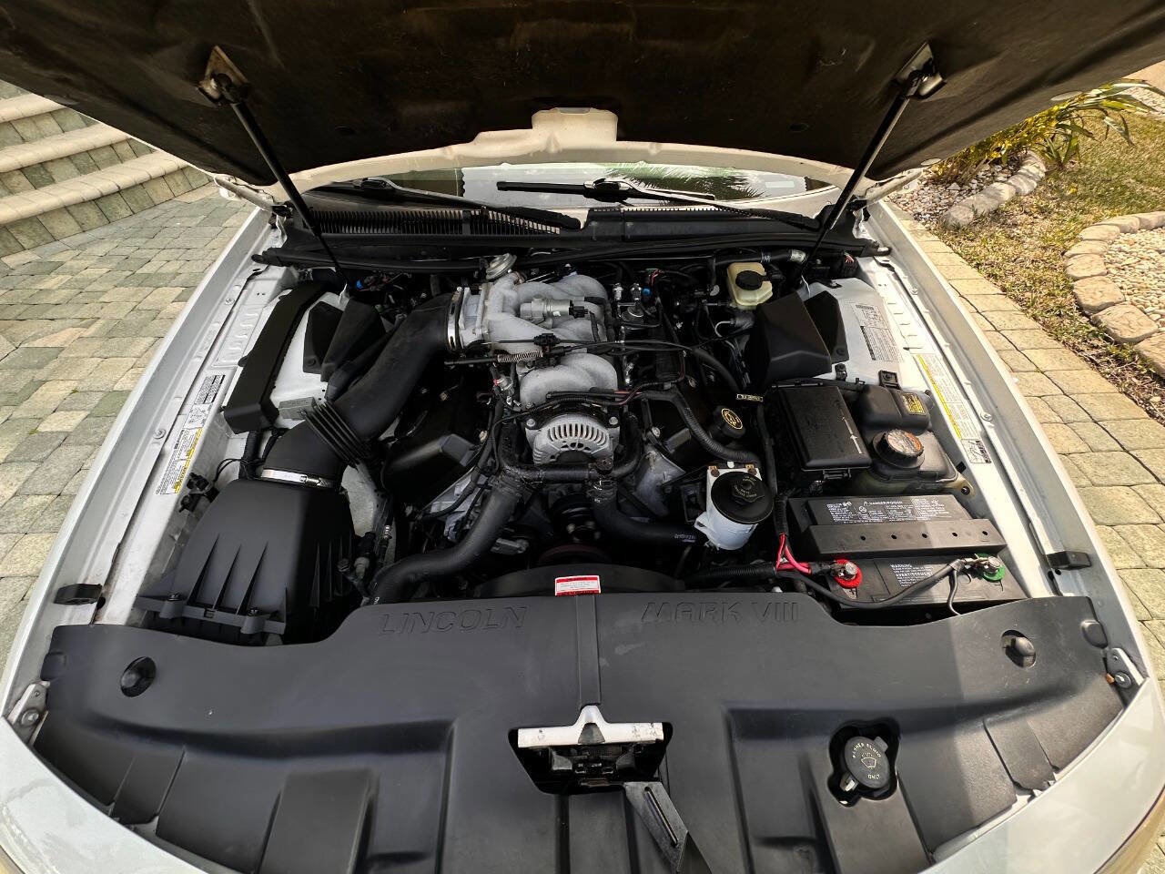Used 1998 Lincoln Mark VIII RWD image 9