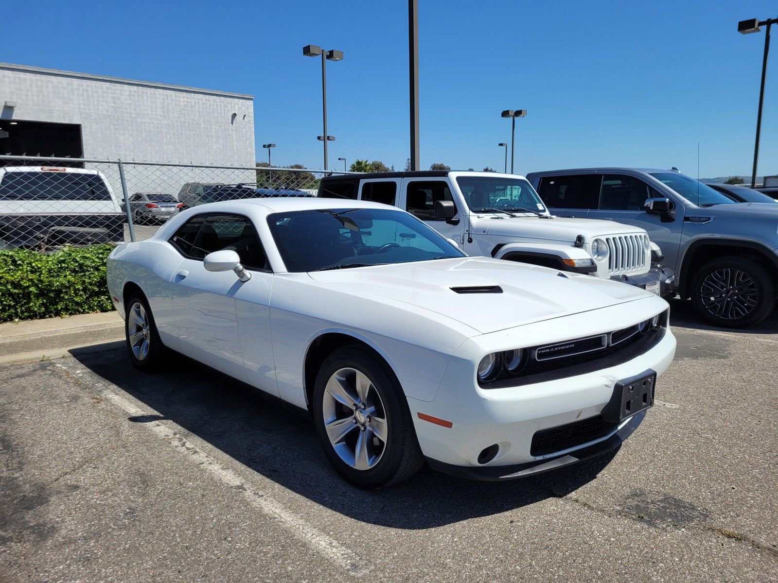 Used 2016 Dodge Challenger SXT RWD image 3