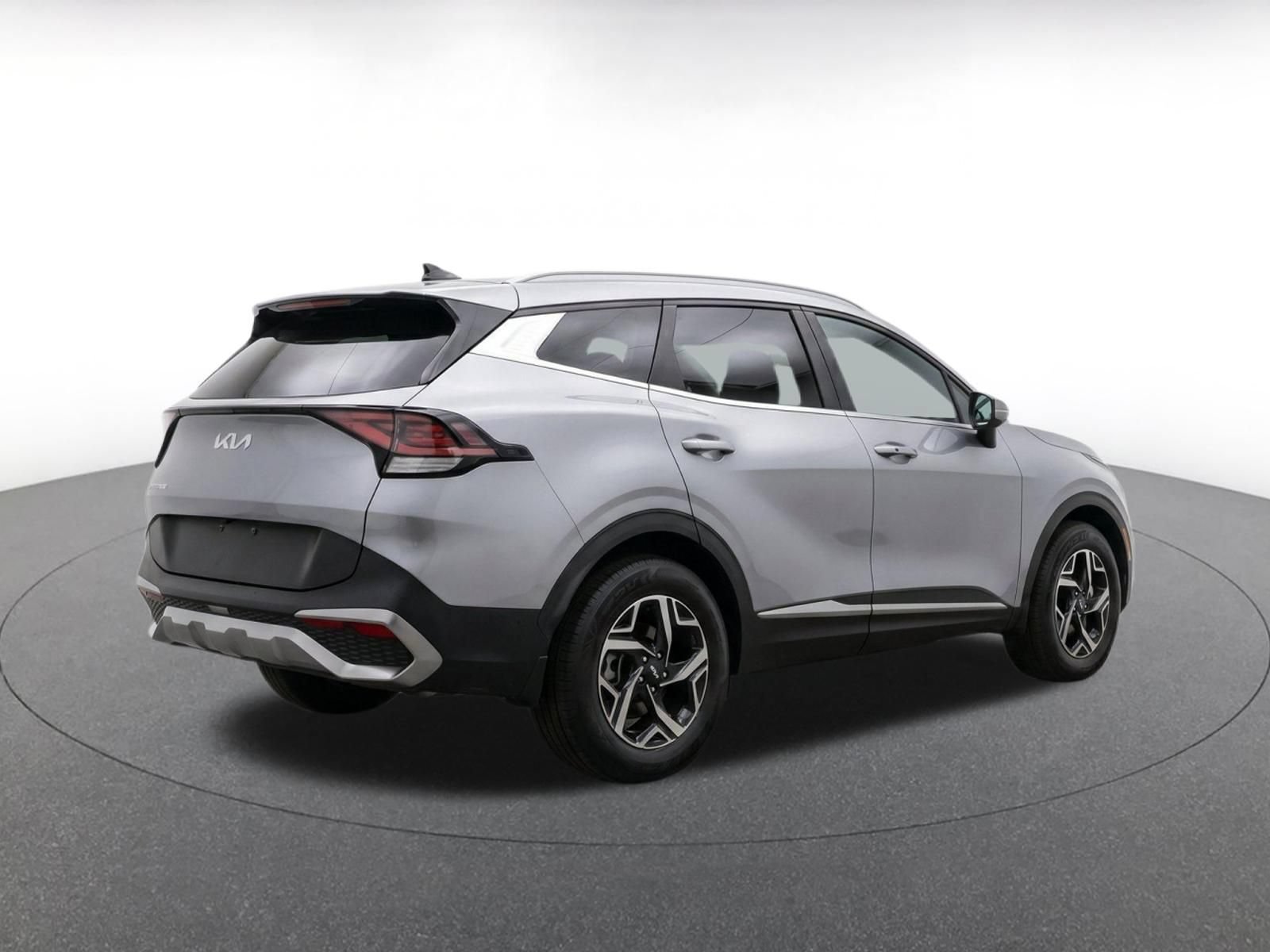 Used 2025 Kia Sportage LX FWD image 16