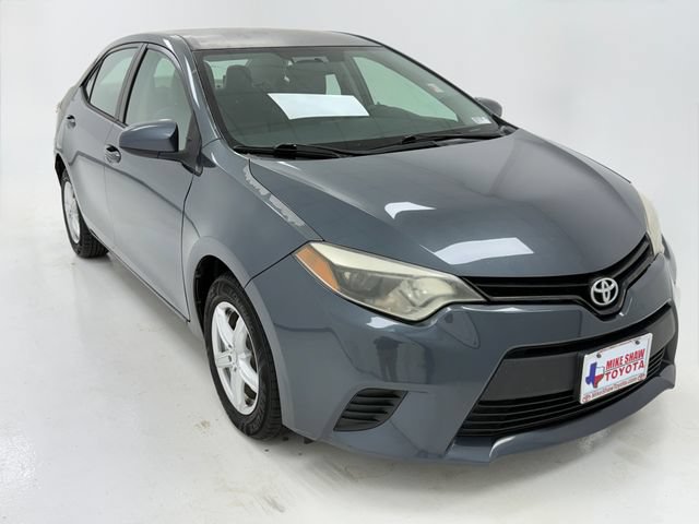 Used 2015 Toyota Corolla L FWD image 2