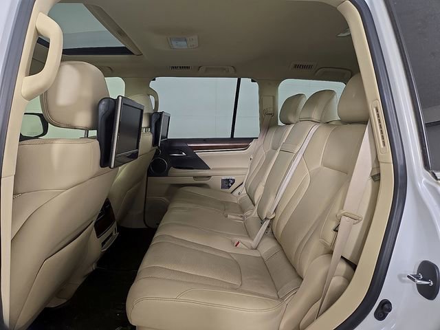 Used 2016 Lexus LX 570 4WD w/ Luxury Package image 11