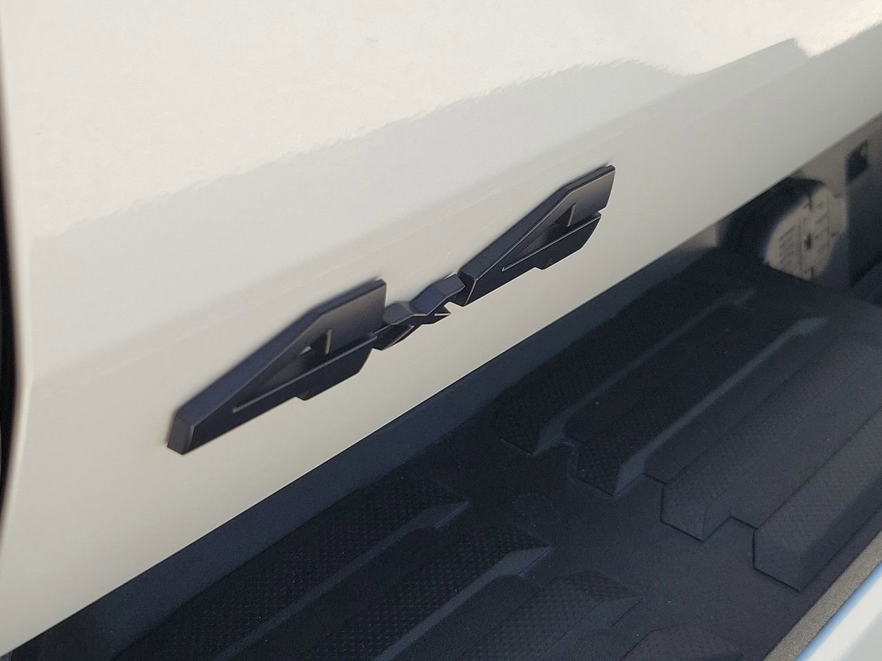 Used 2025 Toyota Tundra Platinum image 7