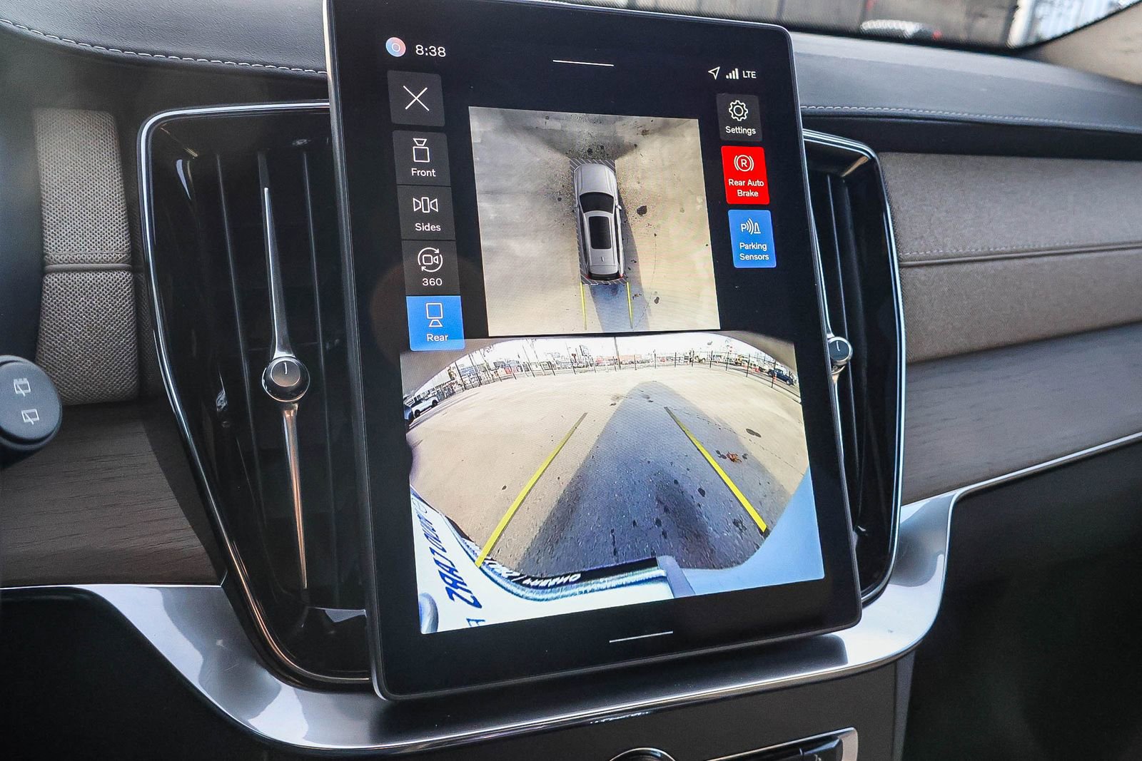 New 2026 Volvo XC90 T8 Plus w/ Protection Package image 35