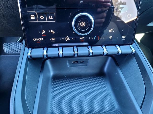 New 2026 GMC Terrain Elevation w/ Technology Package II AWD/4WD image 15