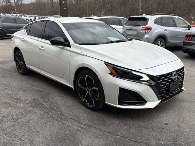 Certified 2023 Nissan Altima 2.5 SR image 7