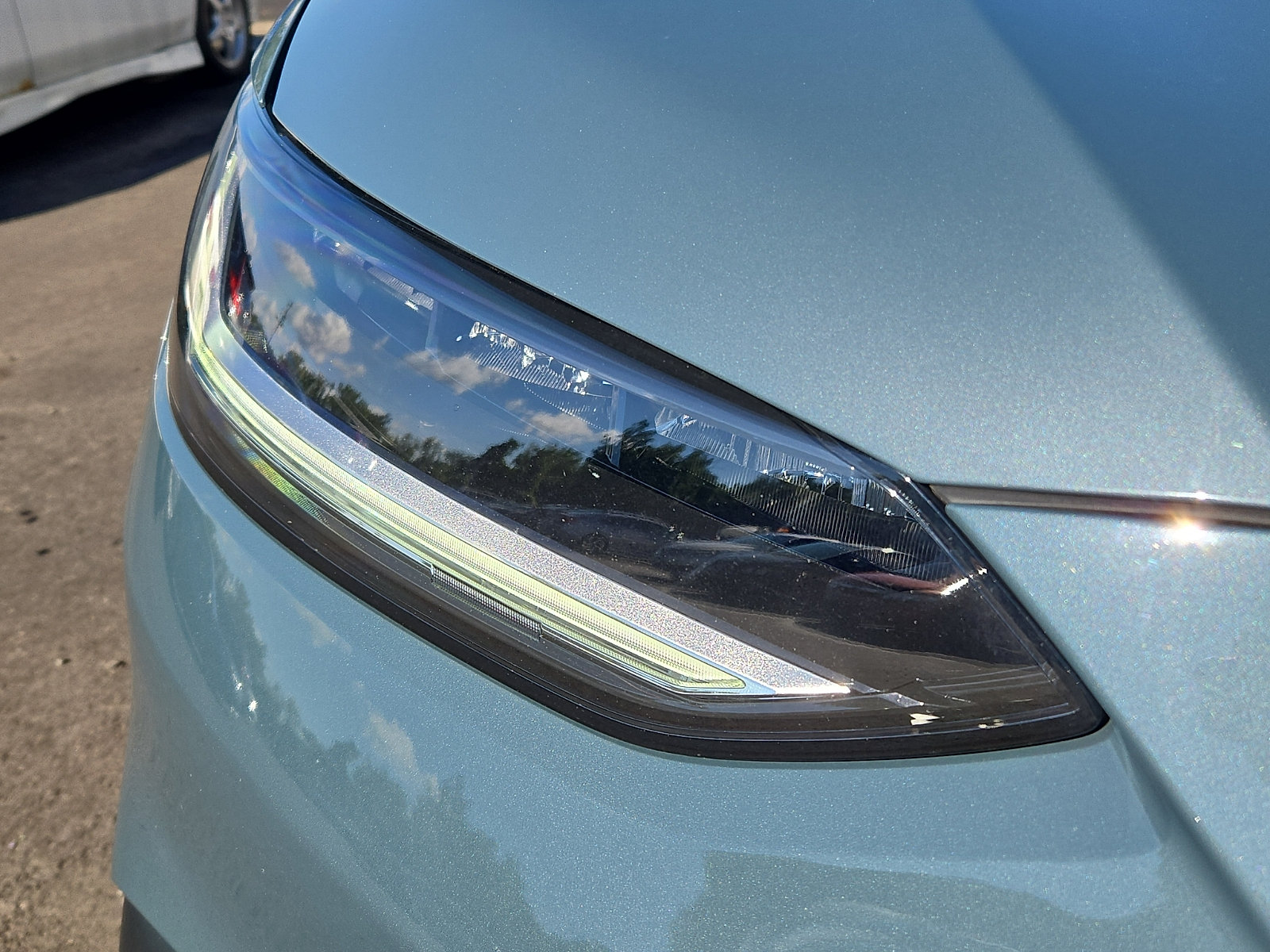 Used 2024 Honda HR-V LX image 9