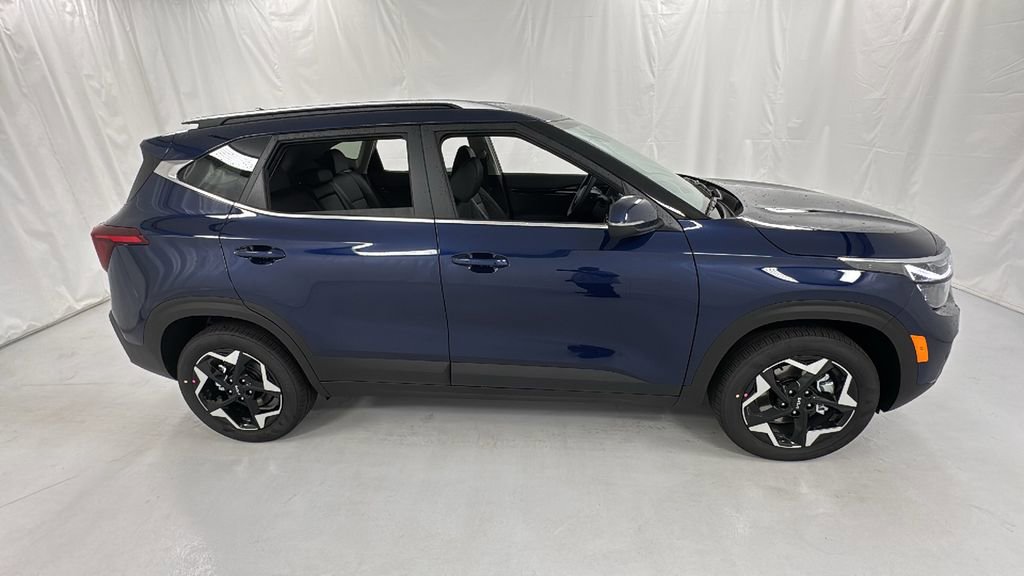 New 2026 Kia Seltos EX image 2